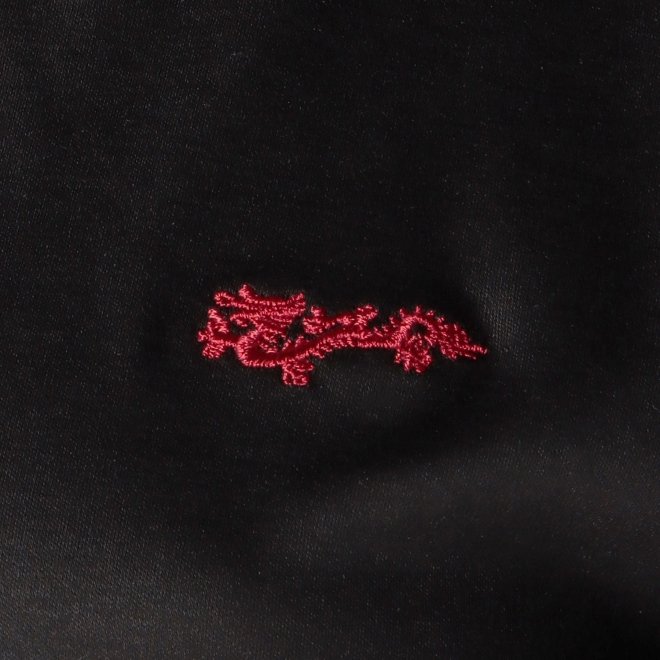 T-SHIRT with DRAGON EMBROIDERY 詳細画像 ブラック 2