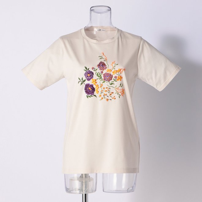 T-SHIRT with FLOWER EMBROIDERY　 詳細画像 ベージュ 1