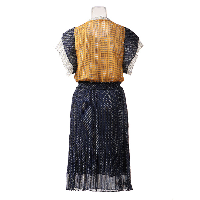 Pleating on geometric print poly ドレス 詳細画像 白系マルチ 3