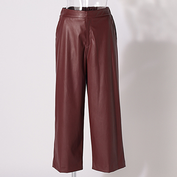 WL フェイクレザー　パンツ