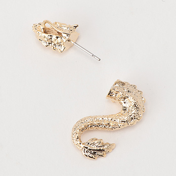 DRAGON EARRINGS 詳細画像