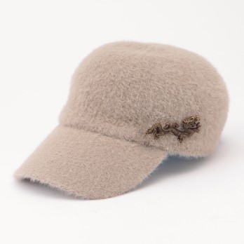 CAP WITH BROOCH　帽子