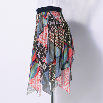 【期間限定】TRIANGLE PATTERN PATCHWORK PRINT　スカート 詳細画像