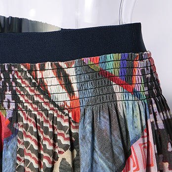 【期間限定】TRIANGLE PATTERN PATCHWORK PRINT　スカート 詳細画像