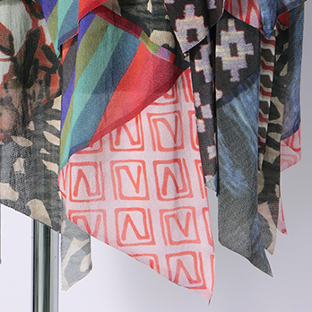 【期間限定】TRIANGLE PATTERN PATCHWORK PRINT　スカート 詳細画像