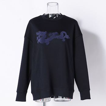 【オンラインストア限定カラー】ブラシ刺繍プルオーバー
