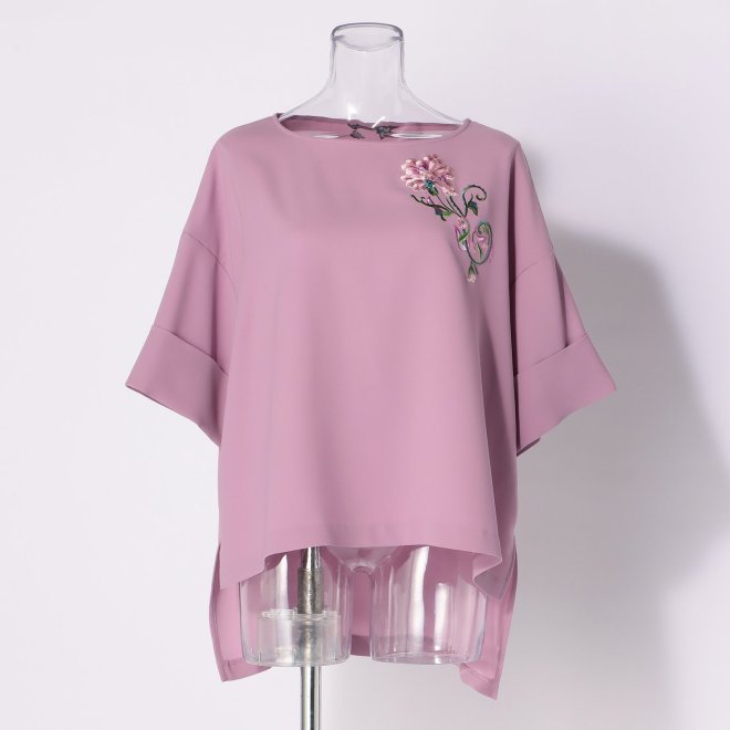 PEONY EMB ON BACK SATIN　ブラウス