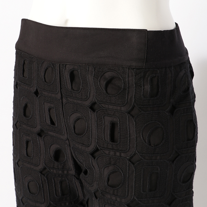 GEOMETRIC EMBROIDERY EYELET　パンツ 詳細画像 ブラック 4