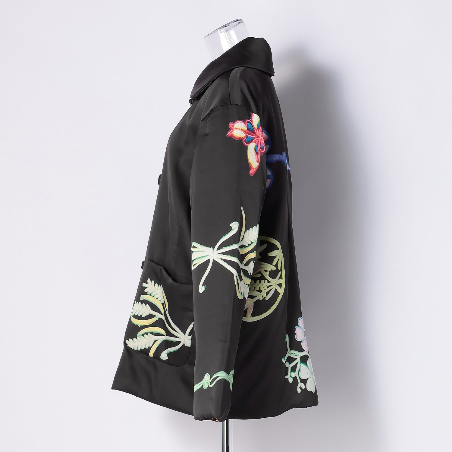 CHINESE PANKOU PRINTED SATIN コート｜VIVIENNE TAM（ヴィヴィアンタム）公式オンラインストア