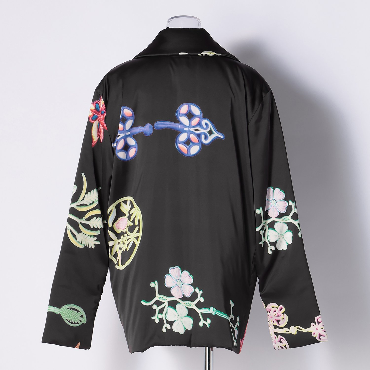 CHINESE PANKOU PRINTED SATIN コート｜VIVIENNE TAM（ヴィヴィアンタム）公式オンラインストア