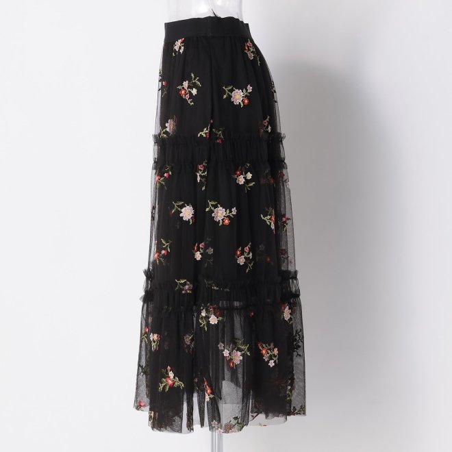 【期間限定】PIXELATED FLORAL EMBROIDERY　スカート 詳細画像 ブラック 2