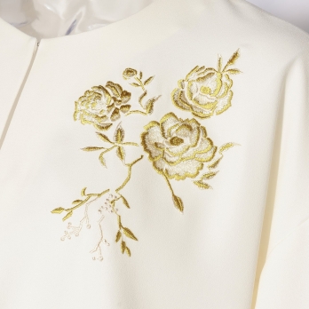 SET UP WITH FLOWER EMBROIDERY 　ブラウス 詳細画像