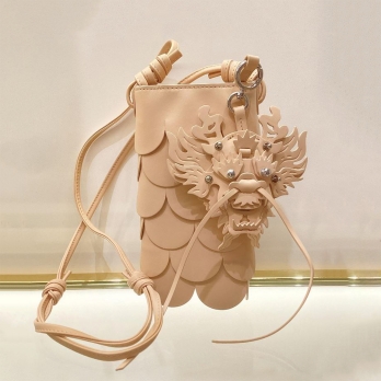 LEATHER DRAGON SCALE PHONE BAG