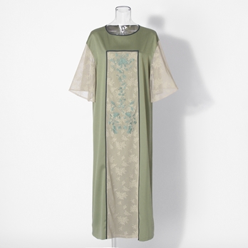 Flower embroidery on jacquard tulle ドレス 詳細画像