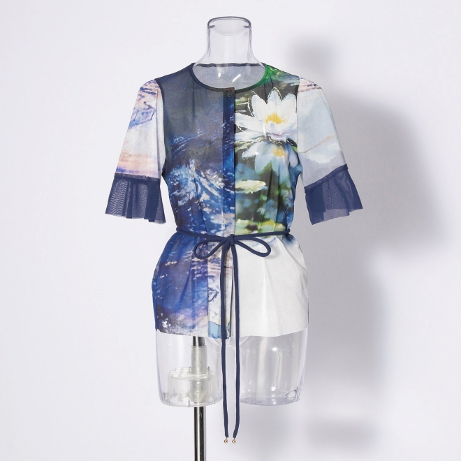 Night blooming waterlily print ブラウス