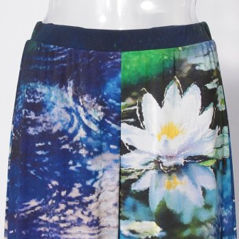 Night blooming waterlily print パンツ 詳細画像