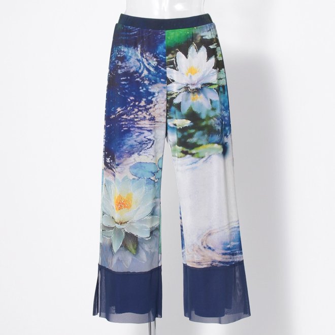 Night blooming waterlily print パンツ