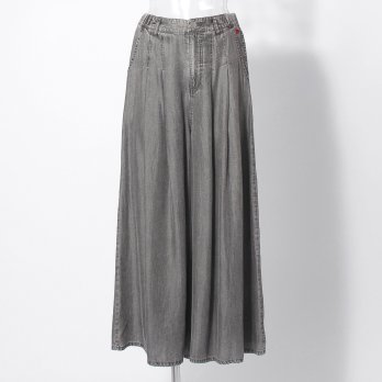 【COMING SOON】WLC バイオシルクタックワイドフレア パンツ