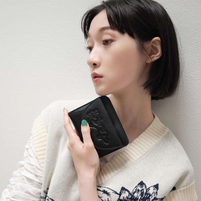 Leather dragon emboss Wallet 詳細画像 ブラック 1