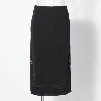 【COMING SOON】 Butterfly flower embroidery on net スカート