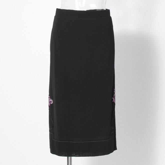 【COMING SOON】 Butterfly flower embroidery on net スカート