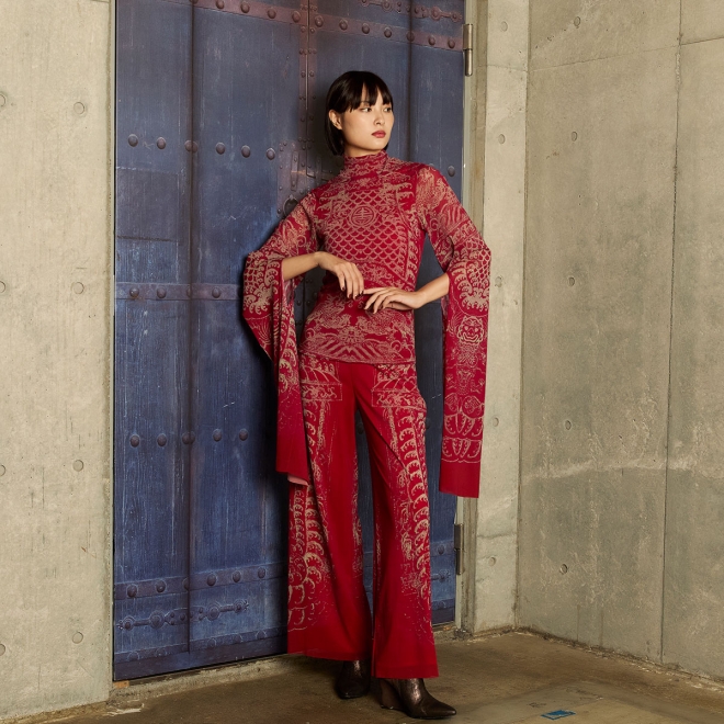 【COMING SOON】Opera shadow print on stretch net ブラウス 詳細画像 赤系マルチ 1