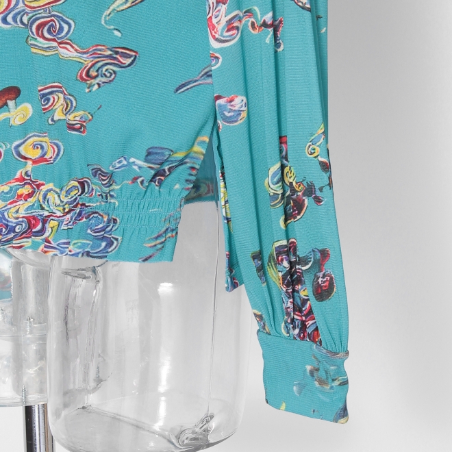 Ceramic dragon print on stretch net ブラウス 詳細画像 ブルー系マルチ 5
