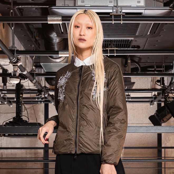 【TAION】【予約商品】Solid×Dragon Embroidery ブルゾン 詳細画像 ブラック 1