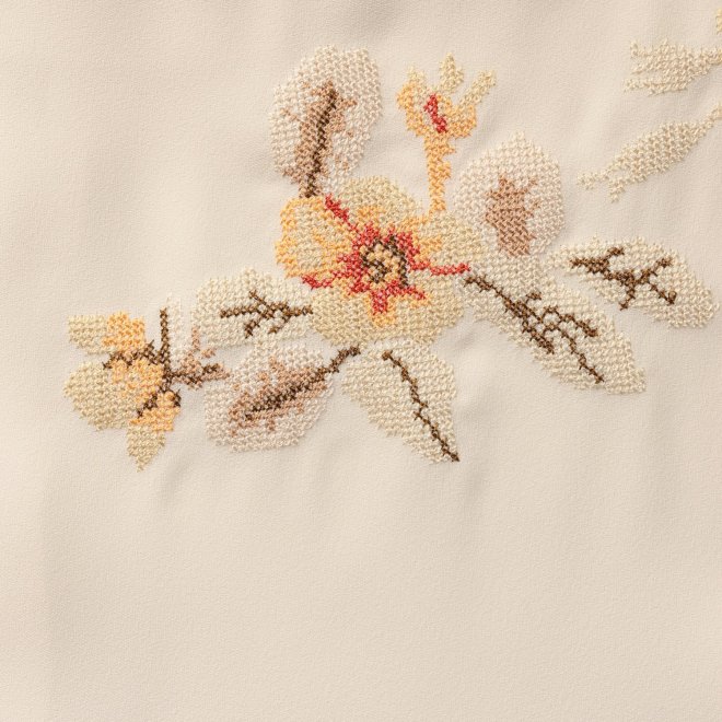 Flower embroidery set up ブラウス 詳細画像 ホワイト 3