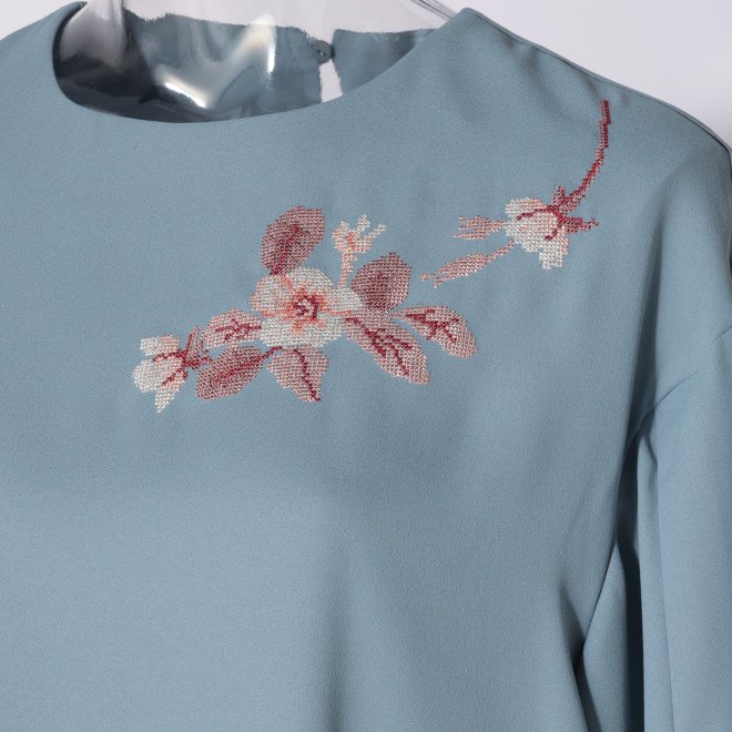 Flower embroidery set up ブラウス 詳細画像 ライトブルー 2