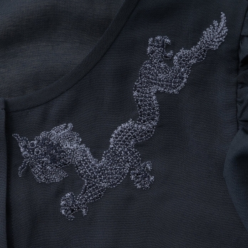 Dragon embroidery ブラウス 詳細画像