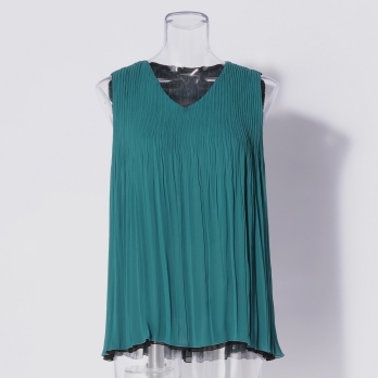 Reversible pleats ブラウス 詳細画像