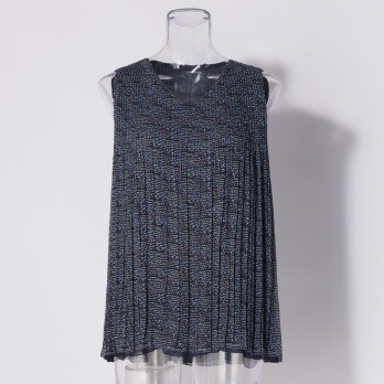 Reversible pleats ブラウス 詳細画像