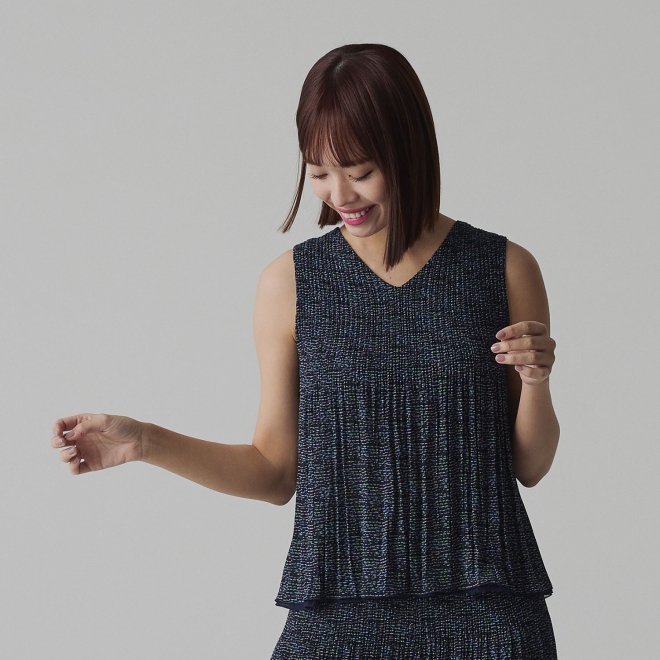 Reversible pleats ブラウス 詳細画像 ネイビー 3