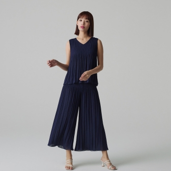Reversible pleats パンツ 詳細画像