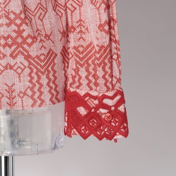 Deer print on stretch netting ブラウス 詳細画像