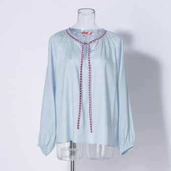 Fine twill shirting ブラウス