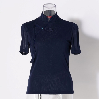 Dragon embroidery motif on stretch net ブラウス