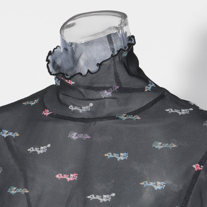〈新色〉【まとう化粧品 HADA WEAR】TULLE HIGH NECK ブラウス 詳細画像 黒系マルチ 4