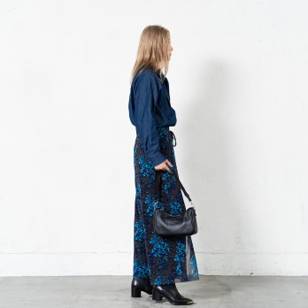 Denim bowtie blouse with dragon embroidery 詳細画像