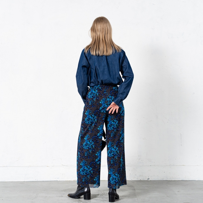 Denim bowtie blouse with dragon embroidery 詳細画像 ネイビー 3