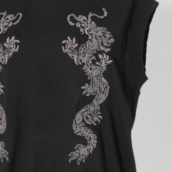 【COMING SOON】Vest with dragon embroidery ニット 詳細画像