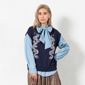 【COMING SOON】Vest with dragon embroidery ニット 詳細画像