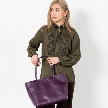 Leather dragon emboss bag 詳細画像