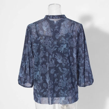 【COMING SOON】Dragon discharge dyed denim print ブラウス 詳細画像