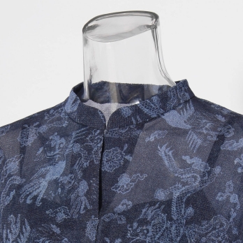 【COMING SOON】Dragon discharge dyed denim print ブラウス 詳細画像