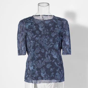 【COMING SOON】Dragon discharge dyed denim print ブラウス 詳細画像