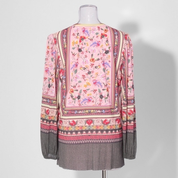 Yunnan carpet print on net ブラウス 詳細画像