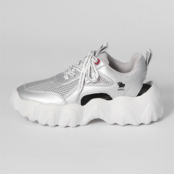 【COMING SOON】〈MASION MAVERICK〉&times;〈RDG〉コラボ スニーカーサンダル 詳細画像